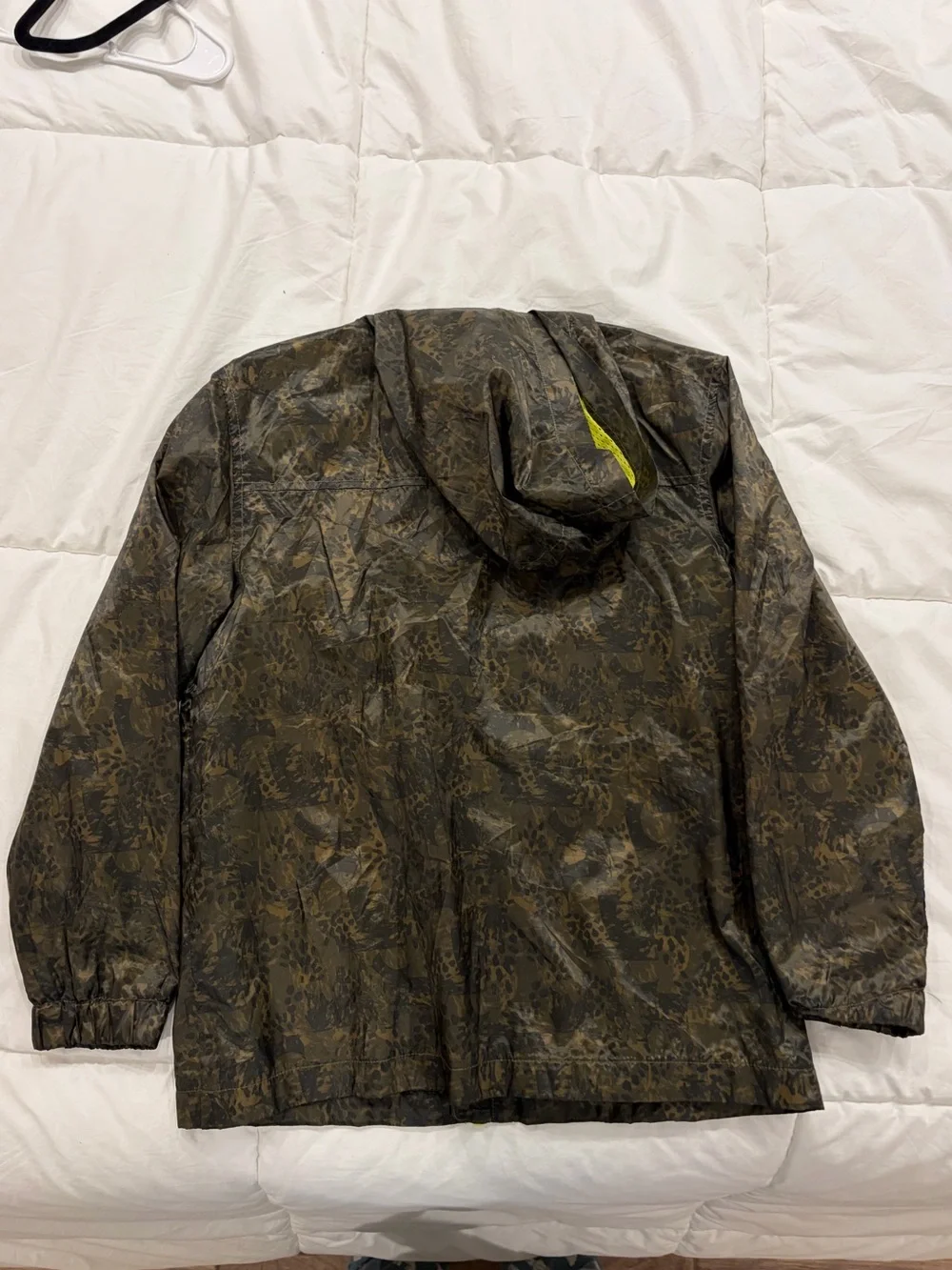 NWOT Cat & Jack Neon Yellow and Gray Camo Hooded Jacket